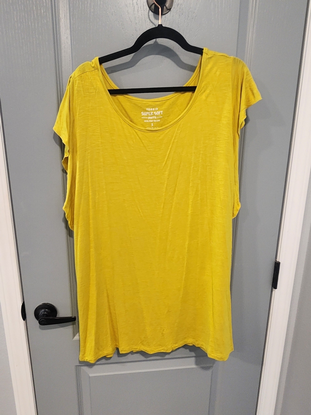 Torrid Yellow Scoop Neck Short Sleeve Tee